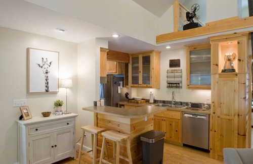 Spring Lake House | The adorable Pear Tree Cottage! New LOW Fall/Winter Rates