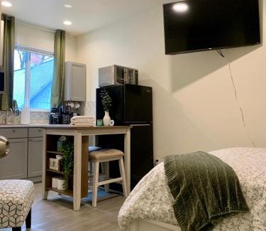 Moscow House | The Asbury House Guest Rentals