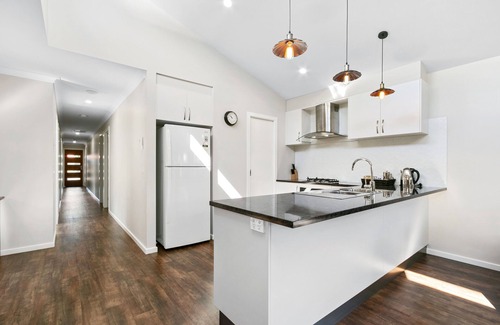Sale Hotel | The Aspen & Apartments