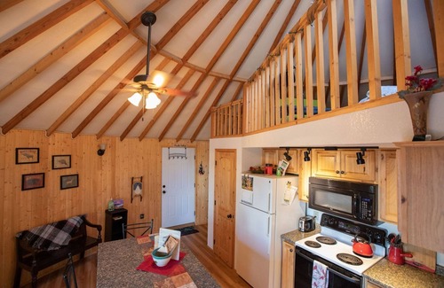 Fairbanks Cottage | The Aurora Yurt ~ A Deluxe Mountain Getaway Above Fairbanks With Great Views