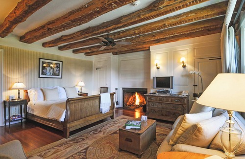 Village of East Hampton Bed & Breakfast | The Baker House 1650