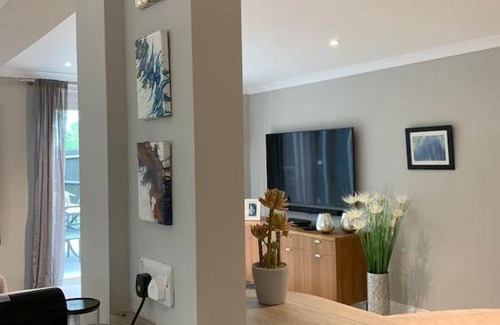 Cranleigh Apartment | The Barn House