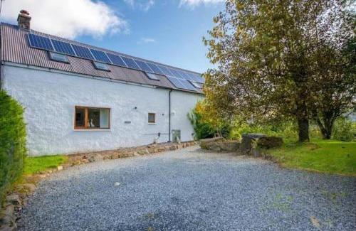 Loch Tay House | The Barn on Loch Tay - Hot Tub