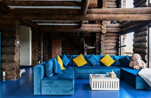 Fundata Villa | The Barn
