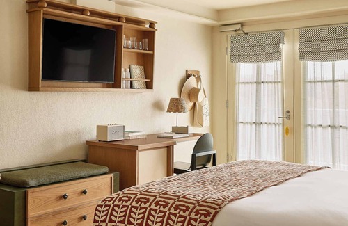 Brant Point Hotel | The Beachside