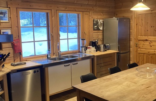 Gallo Cabin | THE BEARLODGE . comfortable, relaxed, and much to explore in nature!