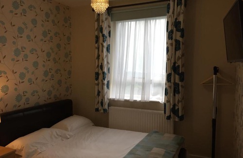 Louth Hotel | The Beaumont Accommodation