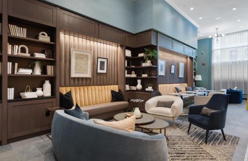 Rush and Division Apartment | The Bernardin Gold Coast Luxury Apartments Near Magnificent Mile