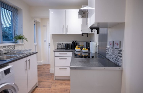 Burslem House | The Bespoke Orange County (Perfect for Contractors and Short-term stays)