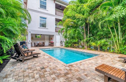 Siesta Key Village House | The Big Kahuna