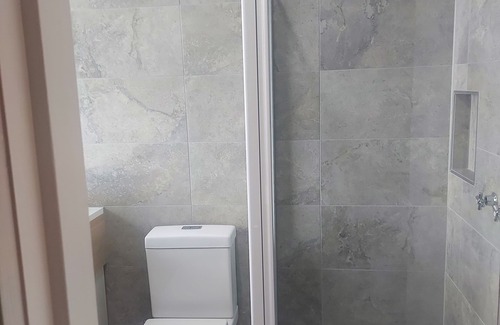 Traralgon Hotel | The Black Bull Motel