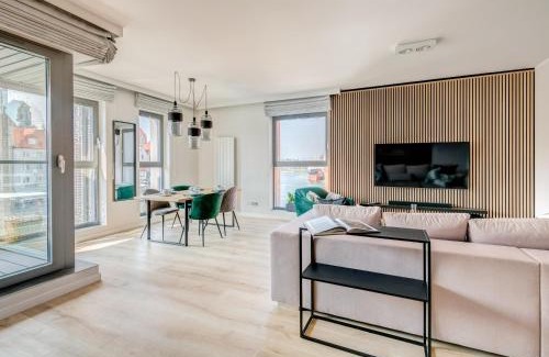 Gdansk City Center Apartment | The Black Crane Apartment