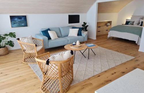 Raglan Apartment | The Boatshed, Luxury Waterfront Accommodation