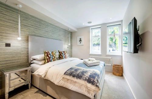 Hampstead Apartment | The Bohemian Rhapsody, Hampstead - by Out of office Lifestyle