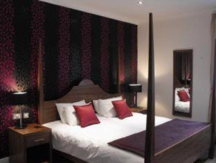 Staines Hotel | The Boleyn Hotel