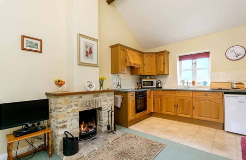 Littlebredy Cottage | The Brambles - one bedroom Country Cottage near Dorset Coast.