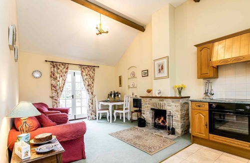 Littlebredy Cottage | The Brambles - one bedroom Country Cottage near Dorset Coast.