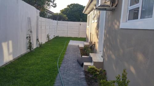 Cape Town Apartment | The Brookston Garden Cottage