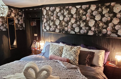Falkland Hotel | The Bruce Inn