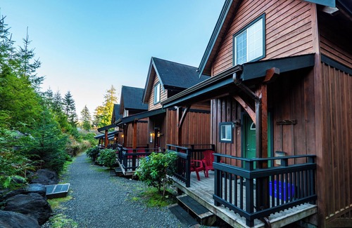 Ucluelet Cabin | The Cabins - 2 Bedroom - Rainforest Starboard Side!