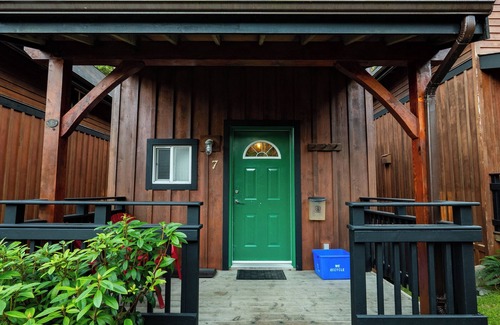Ucluelet Cabin | The Cabins - 2 Bedroom - Rainforest Starboard Side!