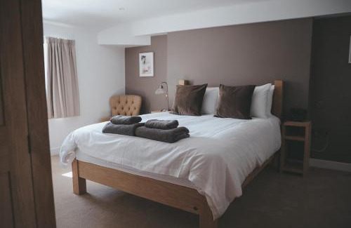 Ambergate Hotel | The Canal