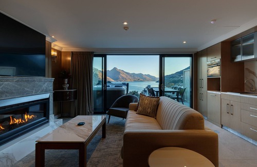 Queenstown City Centre Hotel | The Carlin Boutique Hotel