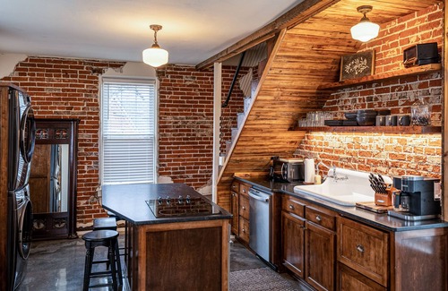 Jefferson City Cottage | The Carriage House at Parker's Place