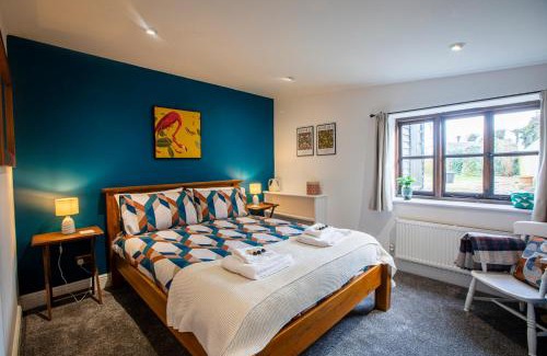 Westmarsh Apartment | The Carriage House