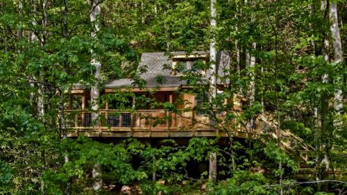 Gatlinburg House | The Cedar in Treehouse Grove at Norton Creek