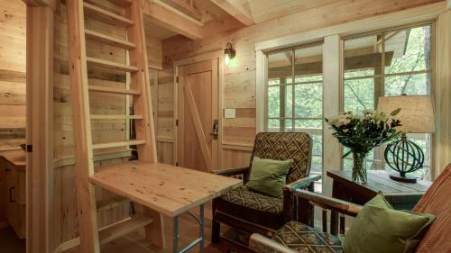 Gatlinburg House | The Cedar in Treehouse Grove at Norton Creek