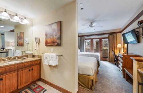 Beaver Creek Hotel | The Charter at Beaver Creek E115