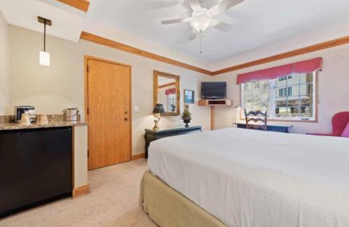 Beaver Creek Hotel | The Charter at Beaver Creek F315
