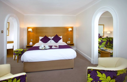 Newbury Hotel | The Chequers Hotel