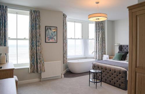 Scarborough Hotel | The Clarence Gardens Hotel, BW Signature Collection