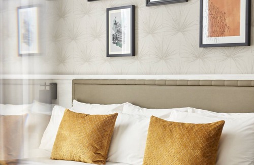Warwick Hotel | The Clermont London, Victoria