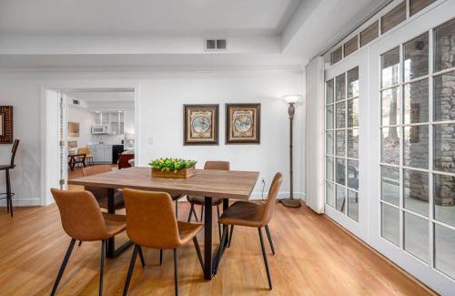 Chapel Hill House | The Clubhouse Hideaway
