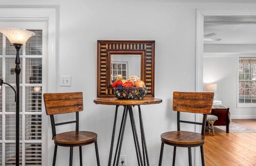 Chapel Hill House | The Clubhouse Hideaway