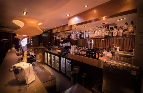 London Borough of Hounslow Hotel | The Continental Hotel, Heathrow