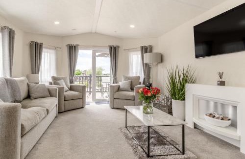 Evesham House | The Cotswold Holiday Lodge