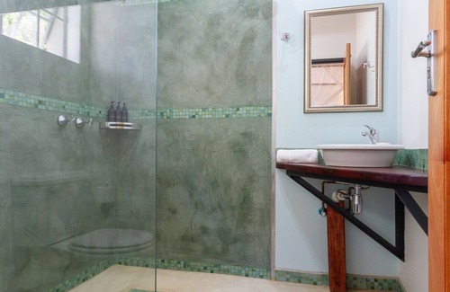 Victoria Falls Hotel | The Courtney Lodge