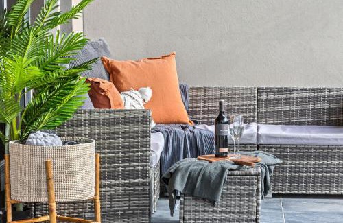 Safety Beach House | The Cove - Luxury Waterfront Accommodation