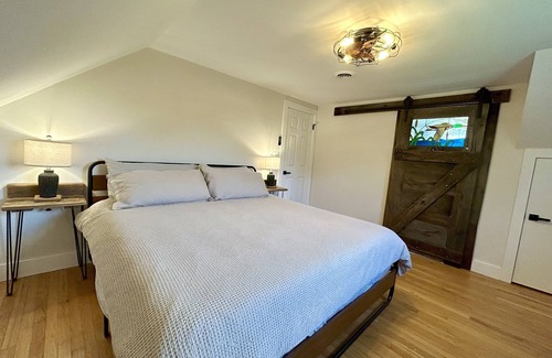 Berkeley Springs Other | The Cowbell - 3-bedroom farmhouse in charming Berkeley Springs