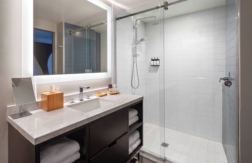Rocky Point Hotel | The Current Hotel, Autograph Collection