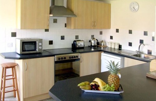 Stratford-upon-Avon Cottage | THE DAIRY, family friendly, with a garden in Clifford Chambers