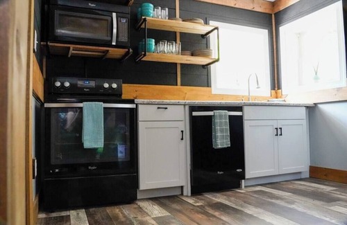 Ragland House | *The Decked out Den*