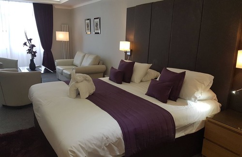 Llanelli Hotel | The Diplomat Hotel and Spa