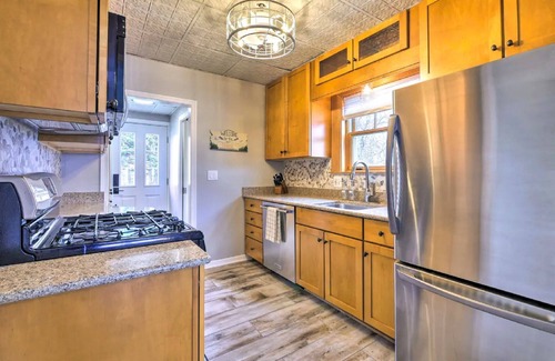 Portage Lakes House | The Docks @ Waterside - Hot Tub - On The Lake!