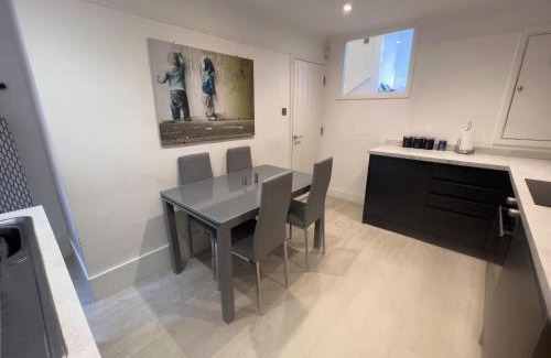 Royal Tunbridge Wells Apartment | The Dragon Pad Boutique Apartment