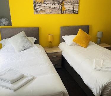 Carmarthen Hotel | The Drovers Arms Hotel